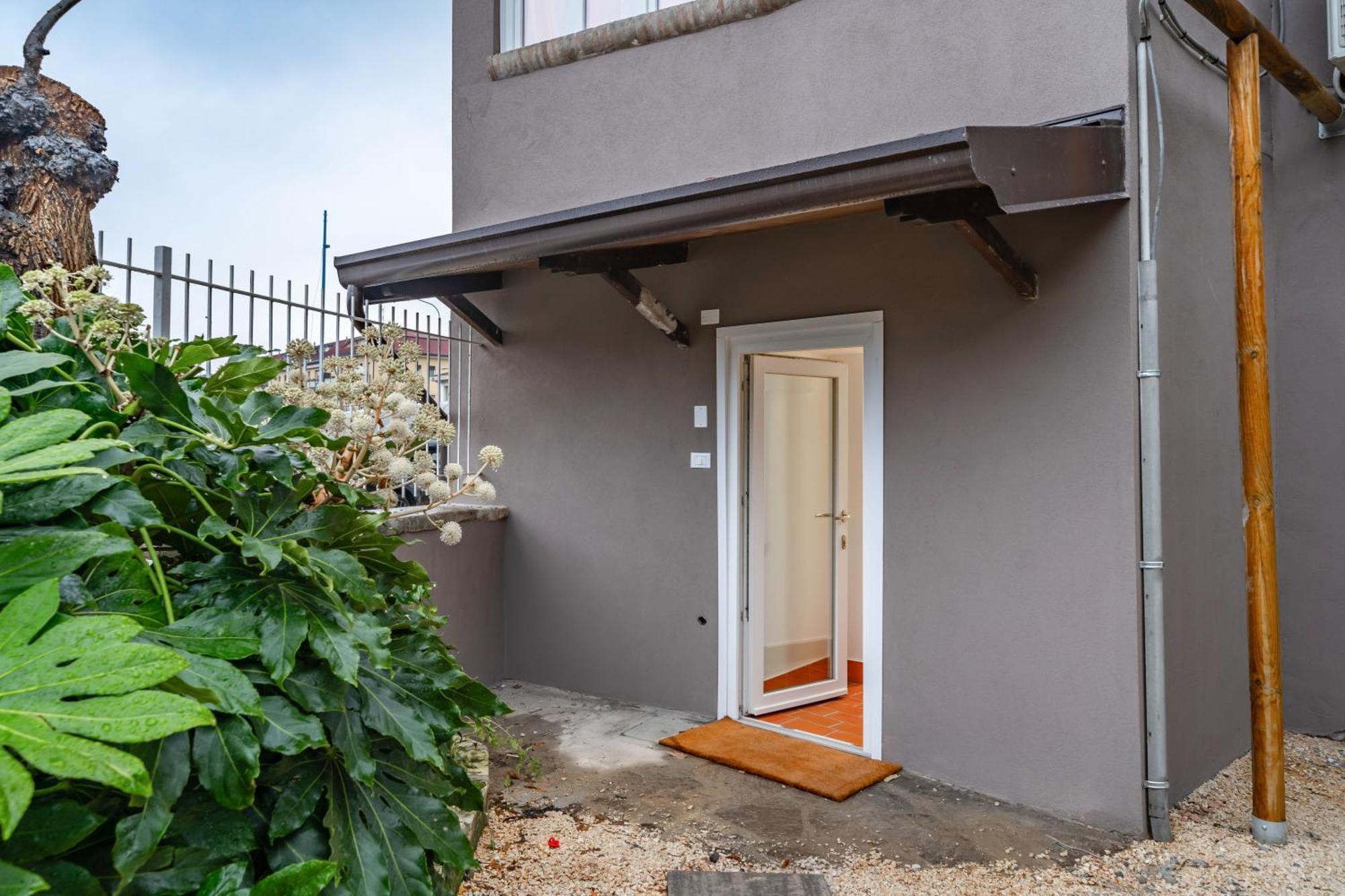 Apartamento Cascina Conicchio - Metro Station - By Host4U Brescia Exterior foto