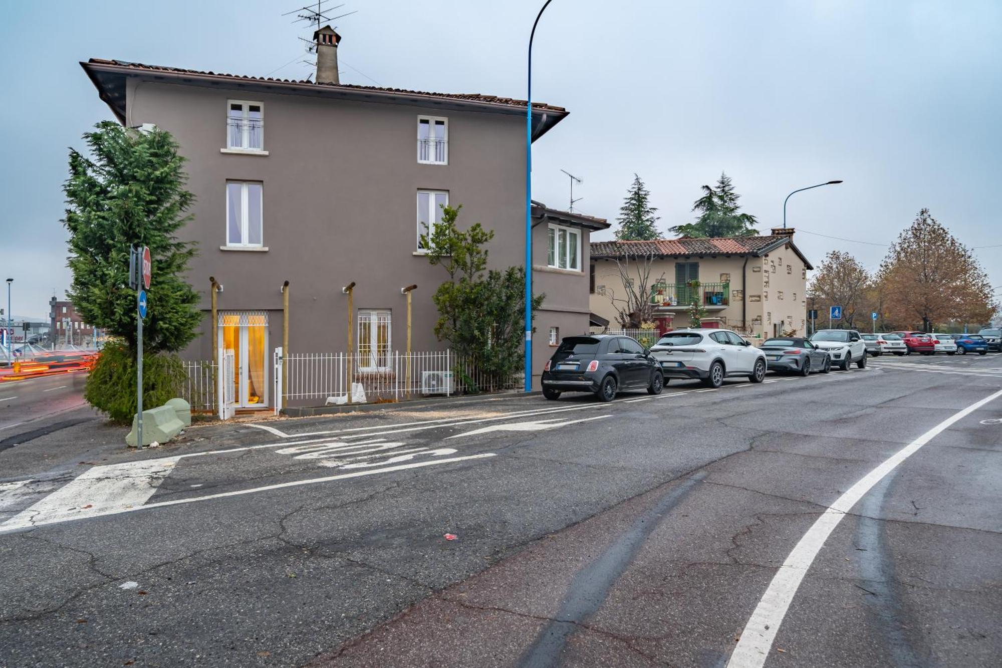 Apartamento Cascina Conicchio - Metro Station - By Host4U Brescia Exterior foto